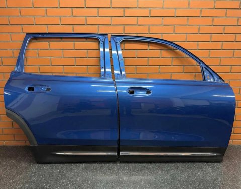 Двері Mercedes EQB X243 W243 передні або задні праві ліві разборка