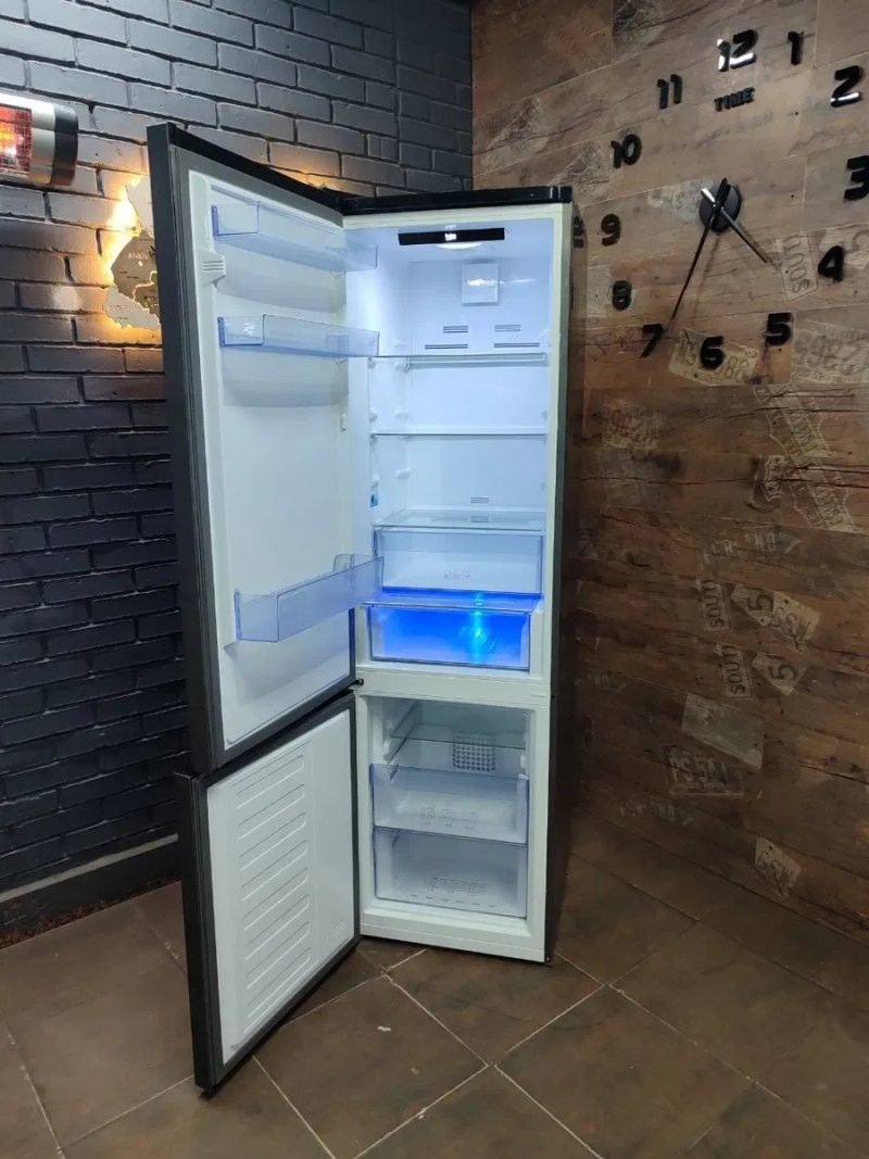 Двокамерний холодильник Beko. Техніка з Європи. No Frost — фото 4