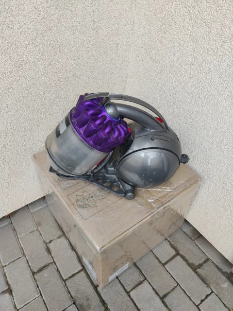 DYSON Пилесос з Німеччини