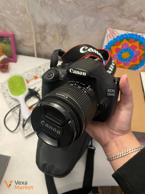 Дзеркальний фотоапарат Canon EOS 1200D + об'єктив 18-55 мм