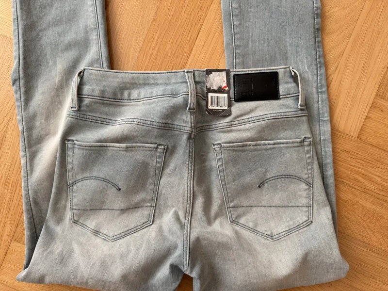 Джинси G-Star RAW розмір W26 L34 — фото 3