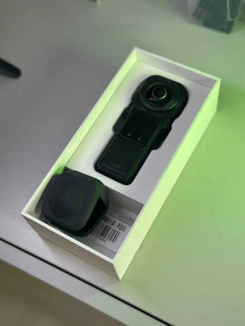Екшн камера Insta360 One RS - як нова (Openbox) — фото 2
