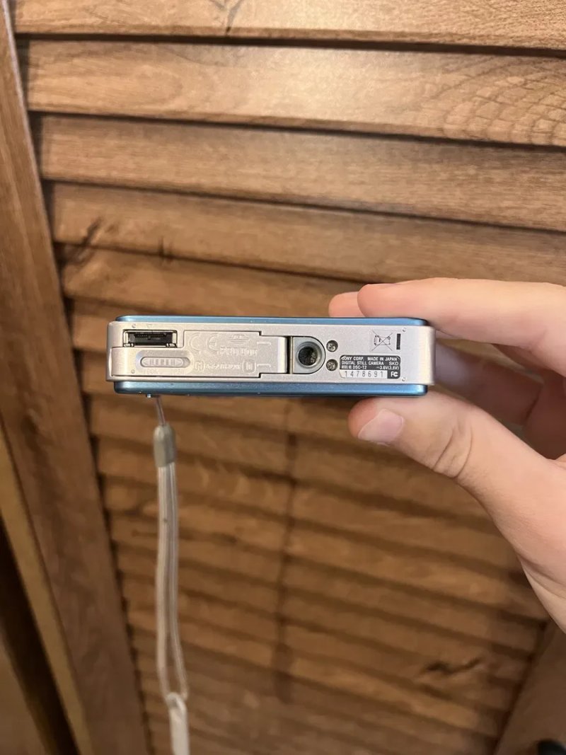 Ексклюзивний цифровий фотоапарат Sony Cyber-shot DSC-T2 Sky Blue (CCD / 4GB / Y2K) Повний комплект! — фото 5