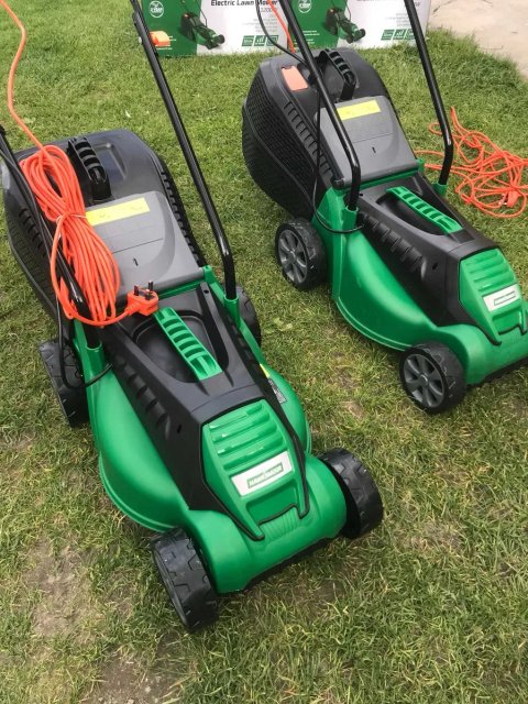 Електрична газонокосарка Hawksmoor SLM32F-ZE 1200,Вт 32 см.з Англії