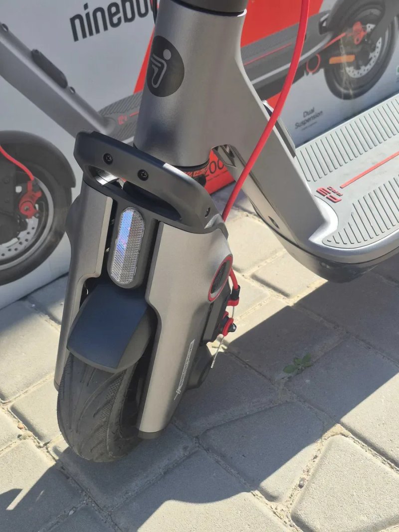 Електричний самокат Segway-Ninebot F3 Pro D 2025 рік — фото 2