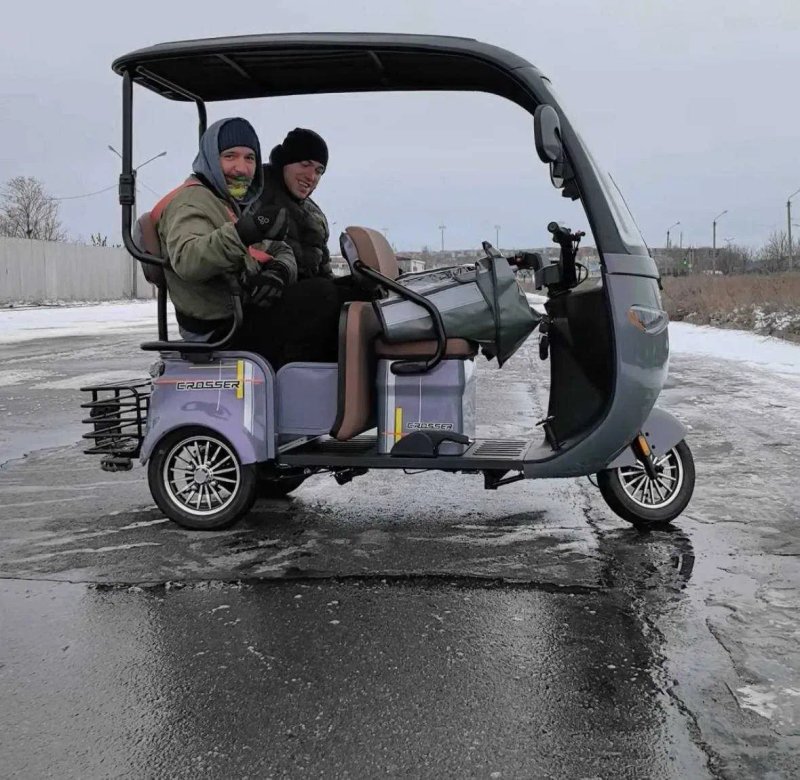 Електричний трицикл з дахом Crosser TR-7 МАХ 1000W-72V-24Ah графен 2026 Електротрайк — фото 2
