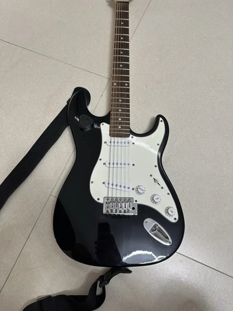 Електрогітара.  Fender Stratocaster. Made.in. U.S. A. — фото 2