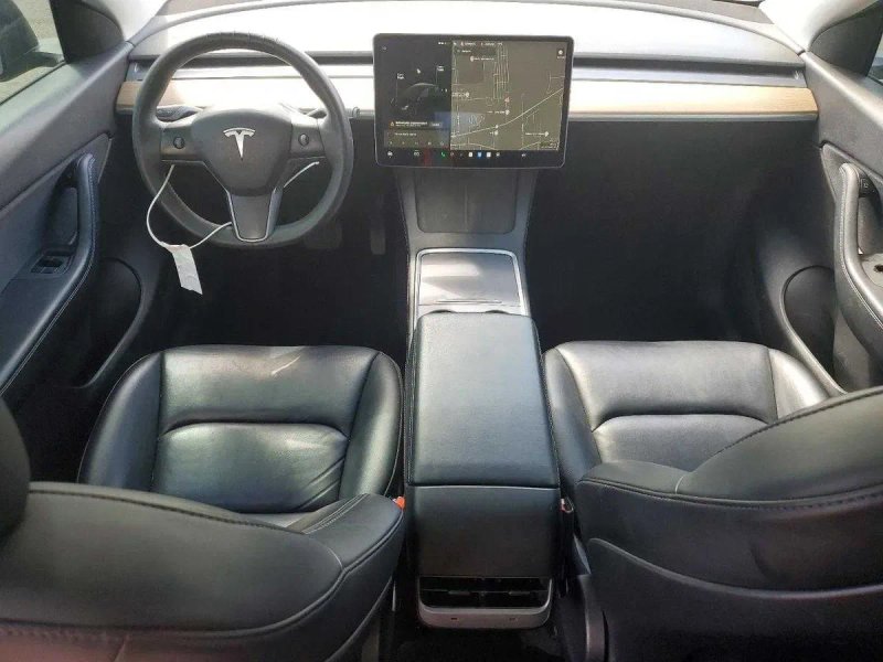 Електромобіль Tesla Model Y 2021 — фото 8