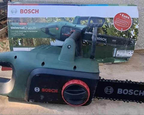 Електропила Bosch 1800w