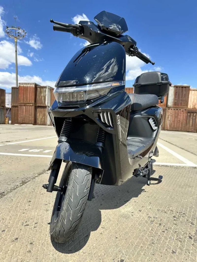 Електроскутер Crosser CR 15 72В 24Аг, графен 2500Вт Круіз контроль + чорний — фото 4