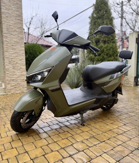Електроскутер YADEA GT25, гарантія, оліва