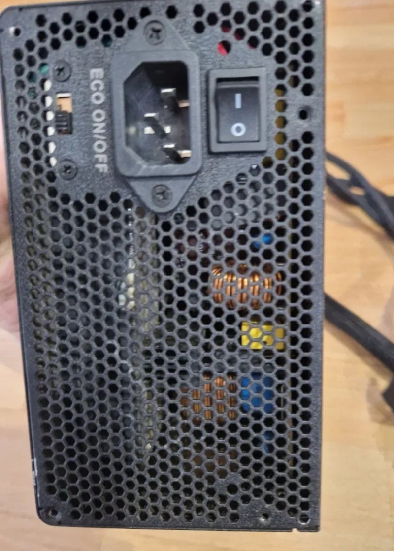 EVGA 850W 80PLUS GOLD Блок живлення 8(6+2)+8(6+2)відеокарта Стан гарний — фото 5
