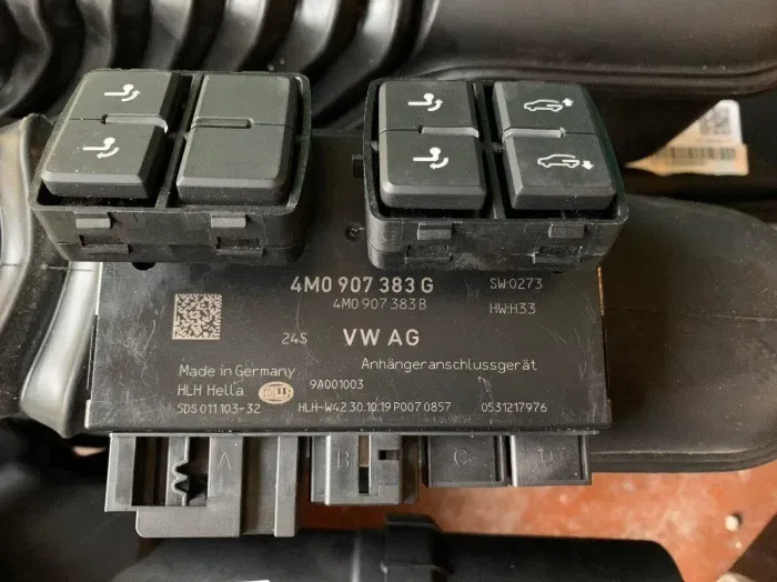 Фаркоп VW Touareg Audi Q7 Q8 Ку 7 Ку 8 Крюк Гак Туарег Ауди Ку7 Ку8 — фото 2
