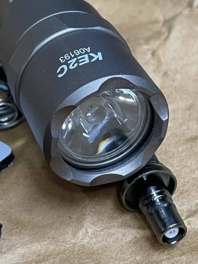 Фонарь тактический Surefire scout M600 — фото 4