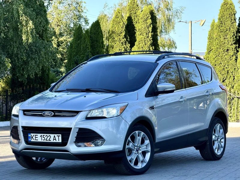 Ford Escape В Ідеальному Стані В Самій максимальній Комплектації!!! Гаражне зберігання один власник! — фото 3