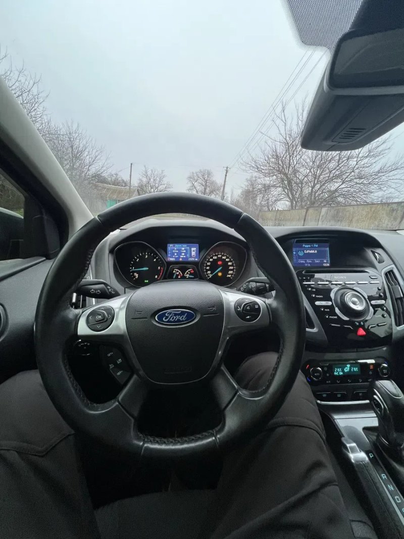 Ford Focus 3 Titanium 2014 р. 2.0 дизель конкурент: Volkswagen Passat та Skoda 2.0 TDI — фото 5