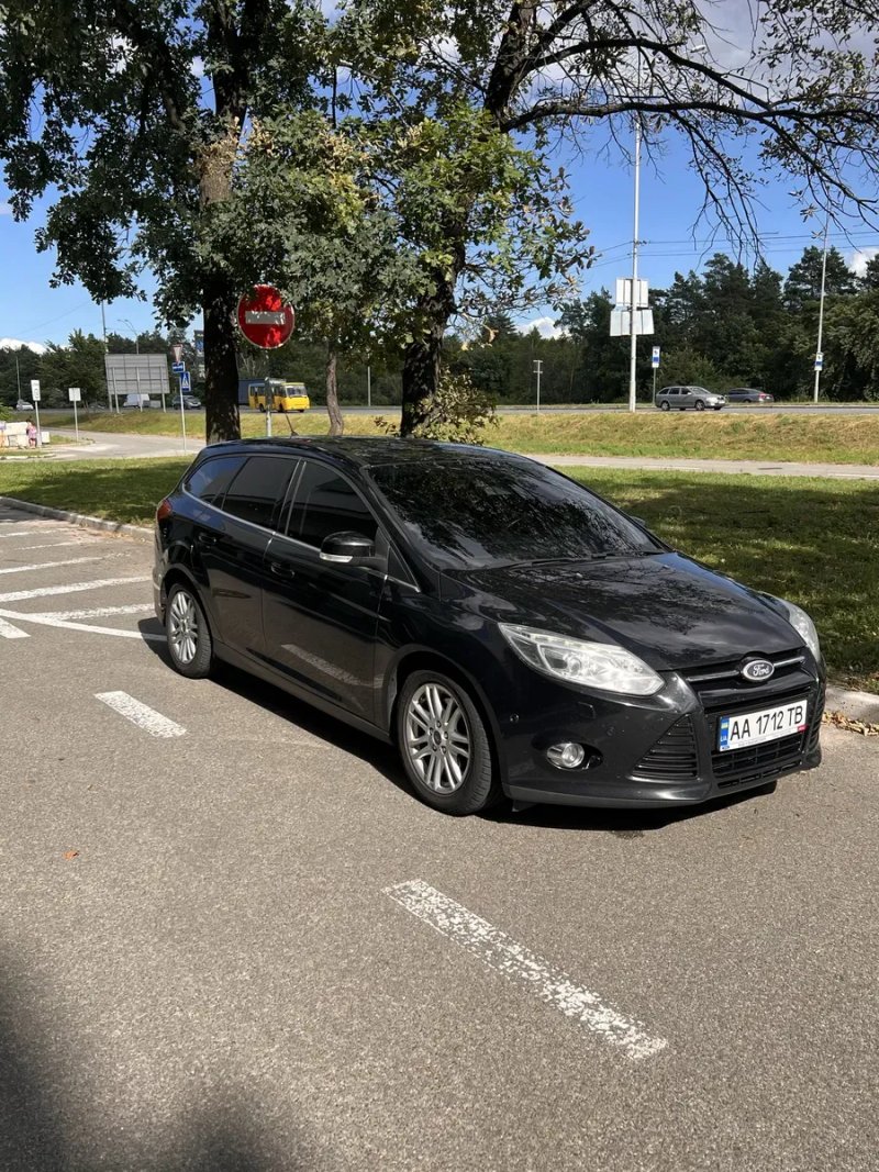 Ford Focus 3 Titanium 2014 р. 2.0 дизель конкурент: Volkswagen Passat та Skoda 2.0 TDI — фото 7