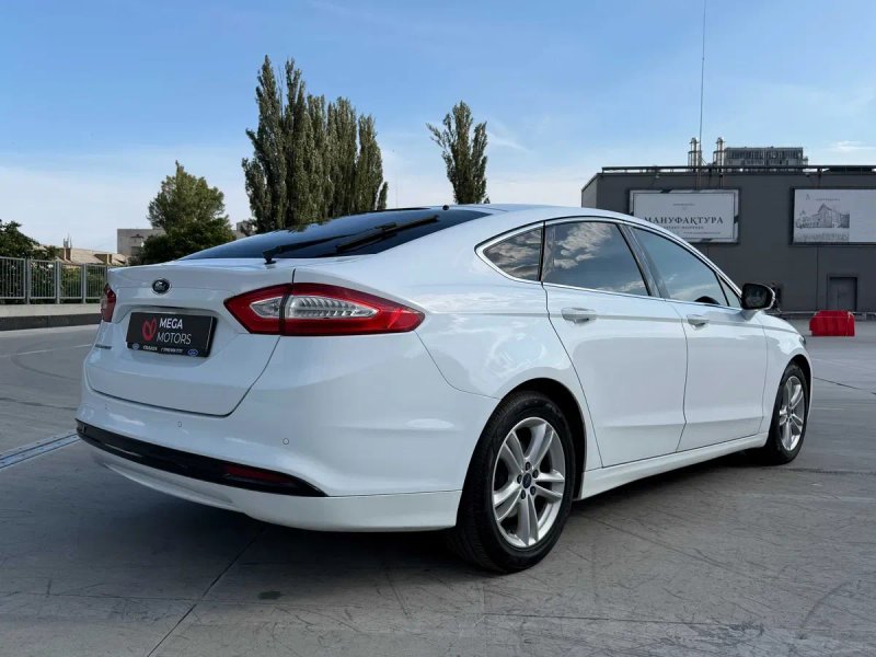 2015 Ford Mondeo — фото 7