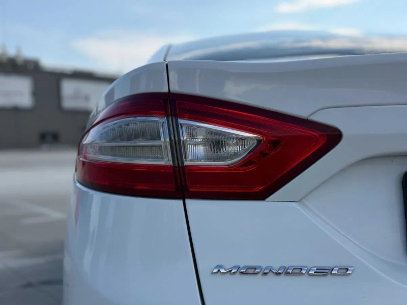 2015 Ford Mondeo — фото 8