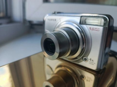 фото камера Fujifilm Finepix 4xZOOM Super CCD + комплект!