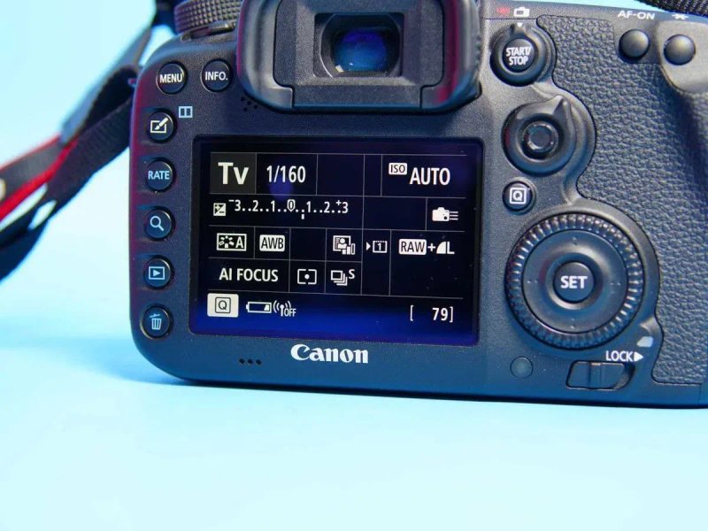 Фотоапарат Canon EOS 7D Mark II.
Дзеркальний фотоапарат Canon EOS 7D. Фотокамера Canon. Фотоаппарат Canon. Зеркальная камера Canon. Фотокамера Canon. — фото 4