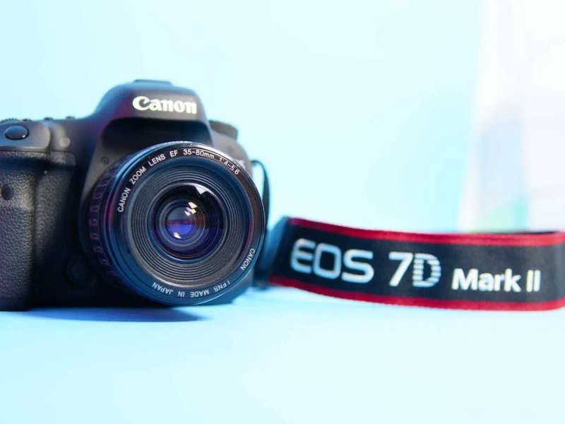 Фотоапарат Canon EOS 7D Mark II.
Дзеркальний фотоапарат Canon EOS 7D. Фотокамера Canon. Фотоаппарат Canon. Зеркальная камера Canon. Фотокамера Canon. — фото 7