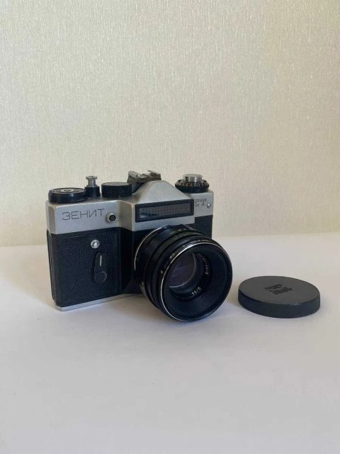 Фотоаппарат Зенит ЕТ и обьектив Helios 44-2 2/58