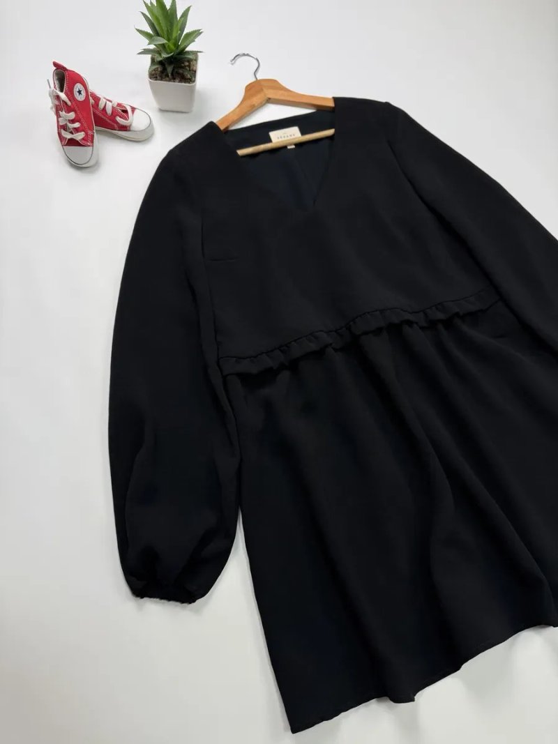 Французское платье SEZANE Peneloppe Dress Black V- Neck Ruffle Smock Babydoll L'Appartement Mini size 36, XS, S — фото 3