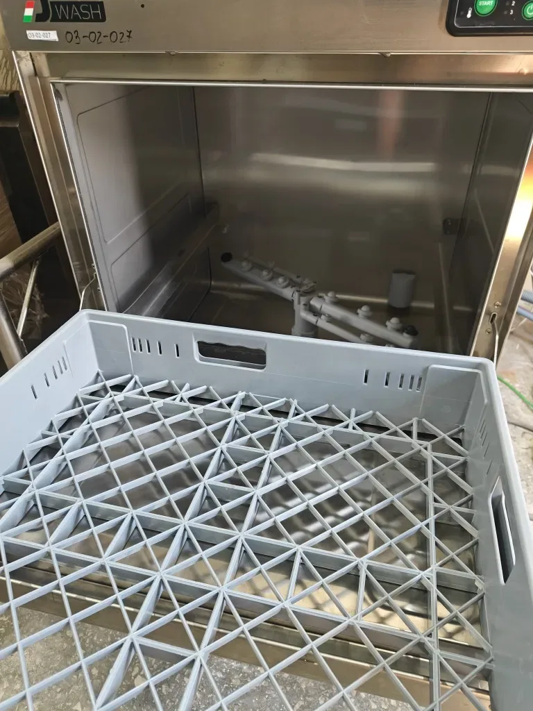 Фронтальна посудомиюча машина Dihr d-wash 50 t dde стан нової — фото 5