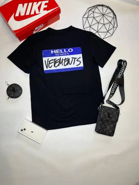 Футболки Vetements HELLO Logo унисекс / Ветементс / Ветмо/Вітмо/ Ветементс/чорна/ хелов/ ВІТМО
