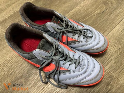 Футбольний комплект: сороконожки Mizuno, щитки Nike, рукавички Nike, гетри Joma, фішки