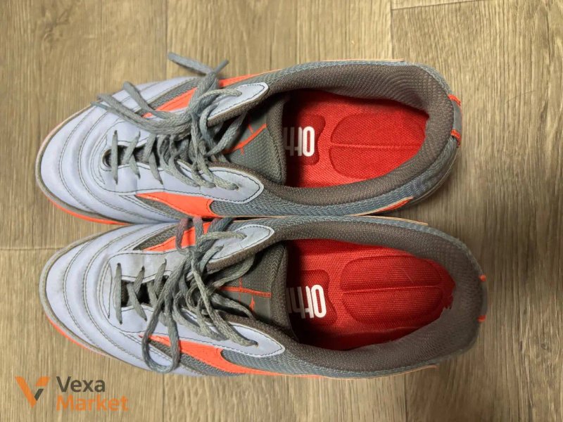 Футбольний комплект: сороконожки Mizuno, щитки Nike, рукавички Nike, гетри Joma, фішки — фото 2