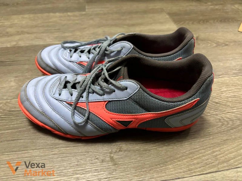 Футбольний комплект: сороконожки Mizuno, щитки Nike, рукавички Nike, гетри Joma, фішки — фото 5