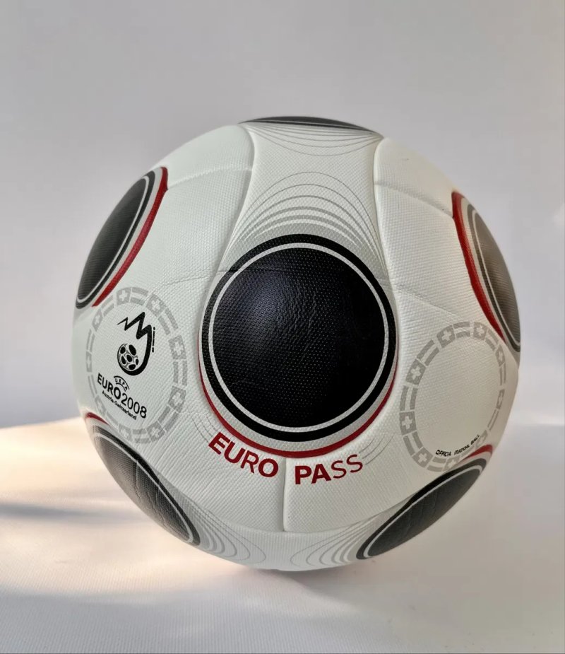 Футбольний мʼяч EUROPASS, UEFA EURO 2008 Austria-Switzerland, size 5. Термошов — фото 3