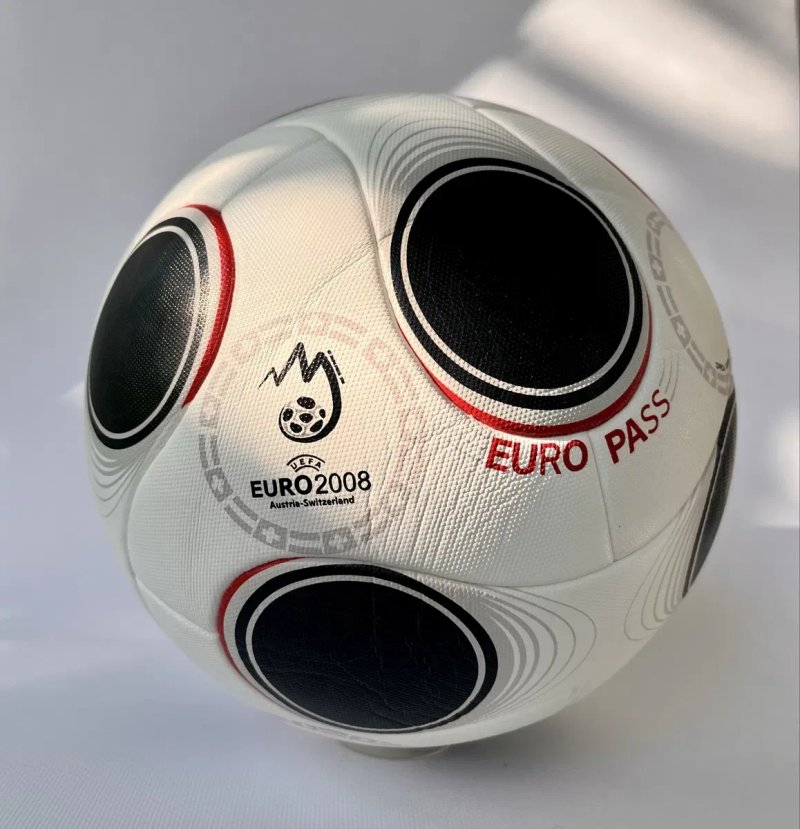 Футбольний мʼяч EUROPASS, UEFA EURO 2008 Austria-Switzerland, size 5. Термошов — фото 5