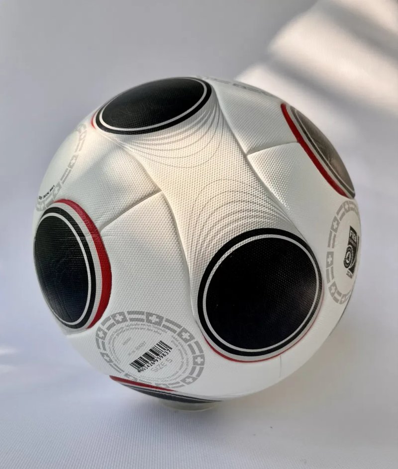 Футбольний мʼяч EUROPASS, UEFA EURO 2008 Austria-Switzerland, size 5. Термошов — фото 6