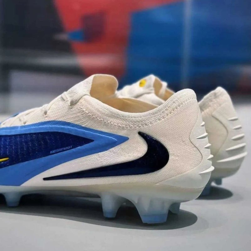 Футбольные бутсы Nike Phantom 6 Elite LE Low FG Все размеры — фото 3