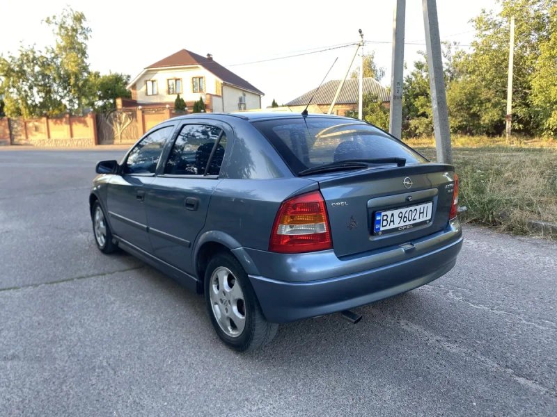 Гарному стані OPEL Astra Німецької зборки 1.6 бензин — фото 6