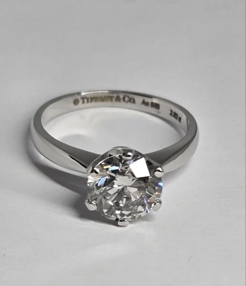 GIA  2.02 карат натуральный бриллиант,  золото.