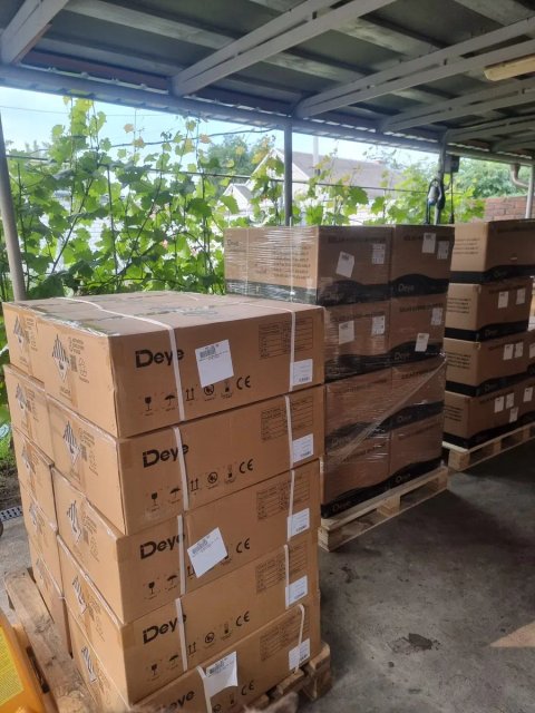 Гібридний інвертор Deye 8 кВт SUN-8K-SG05LP1-EU-AM2-P 1250$ в наявності!