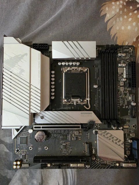 GIGABYTE B760M Aorus Elite AX