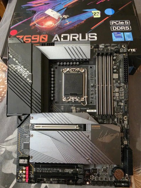 GIGABYTE Z690 Aorus Pro