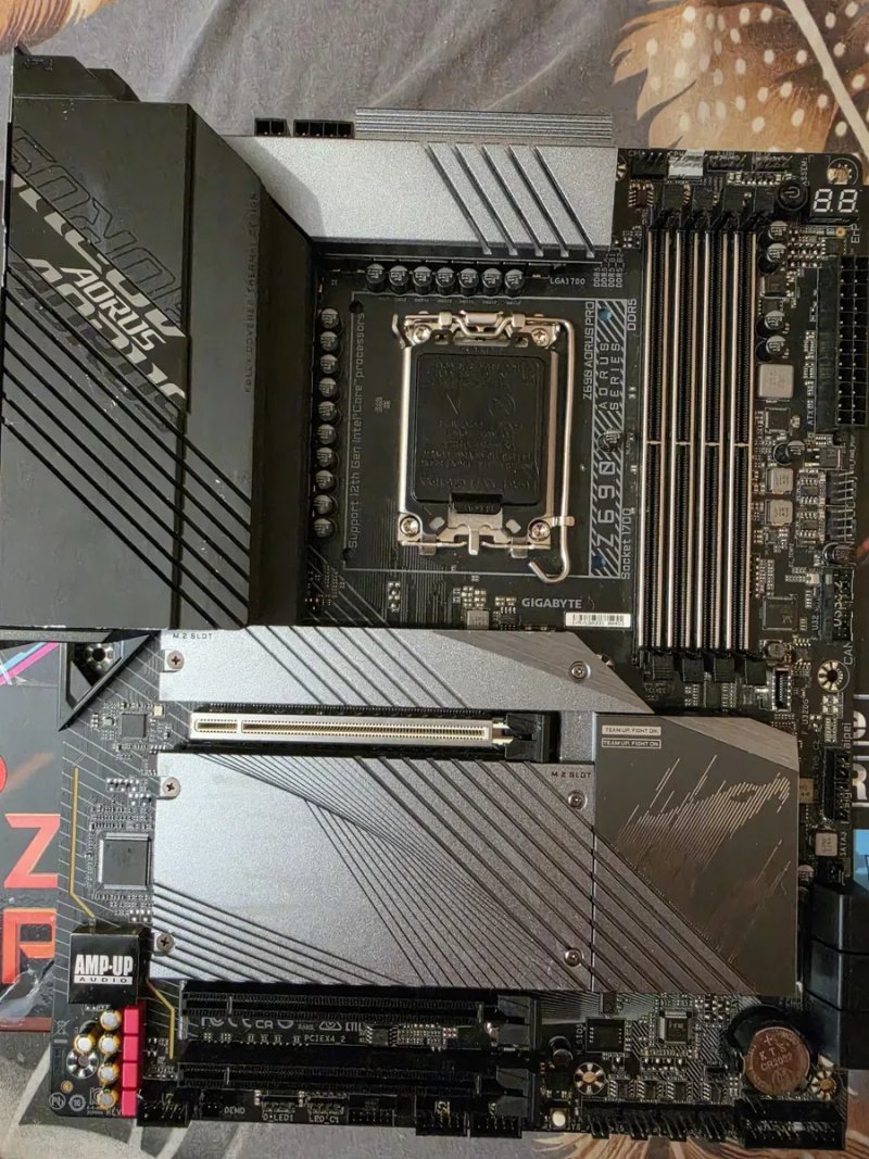 GIGABYTE Z690 Aorus Pro — фото 2