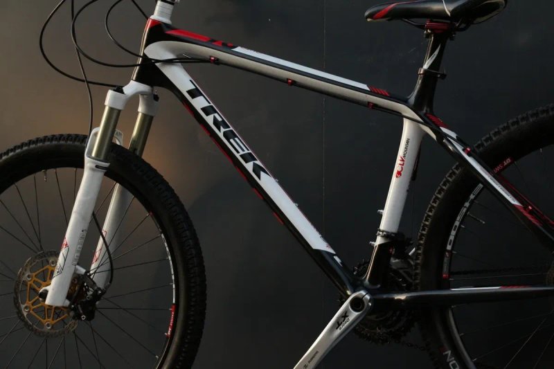 Гірський карбоновий велосипед Trek Elite 9.6.Rock Shox, Carbon, shimano xt — фото 8
