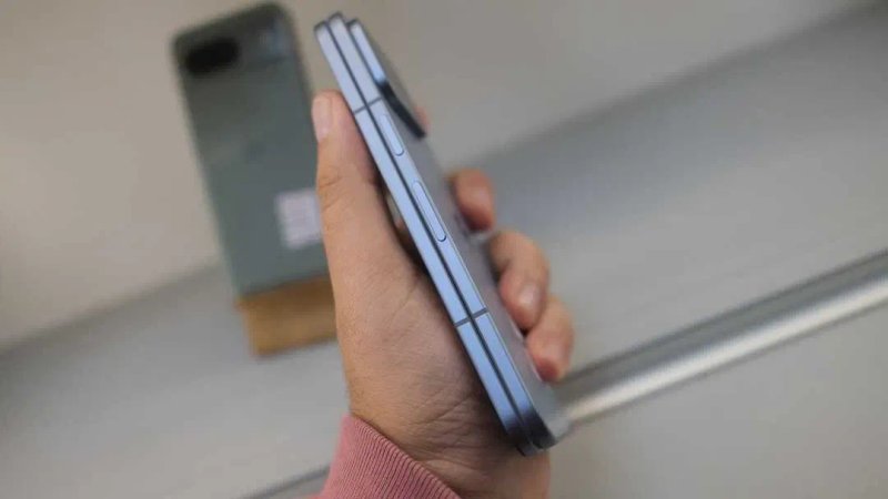 Google Pixel 10 Pro Fold 16/256GB (Moonstone) neverlock Cупер стан як новий 20 циклів Мінімальна уцінка — фото 4
