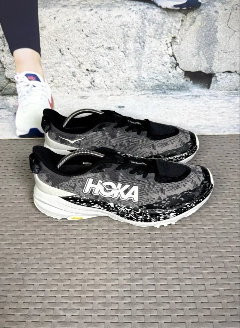 Hoka Speedgoat 6 кроссовки 46 размер беговые черно-серый