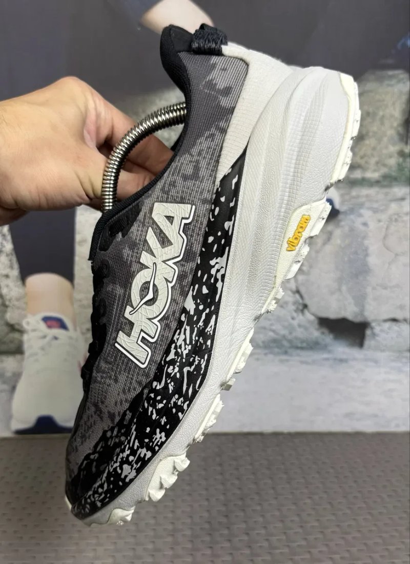 Hoka Speedgoat 6 кроссовки 46 размер беговые черно-серый — фото 8