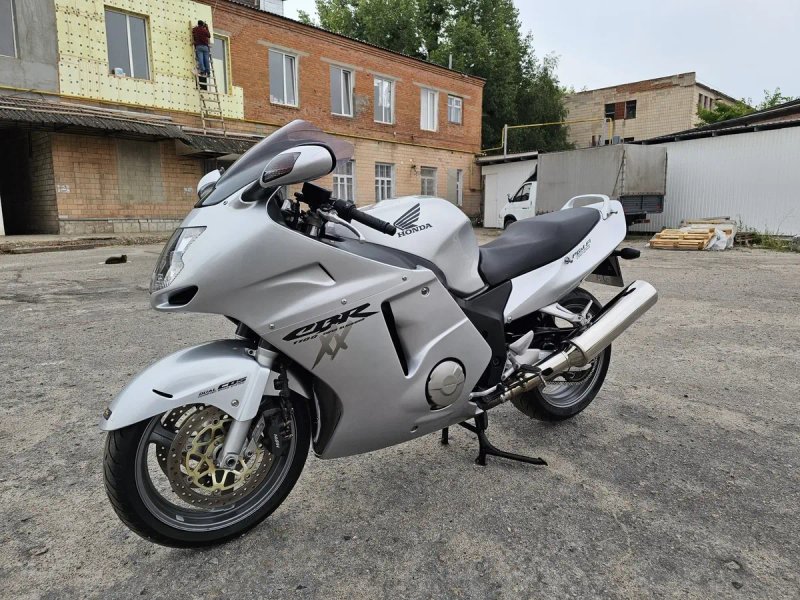 Honda cbr 1100 xx — фото 4