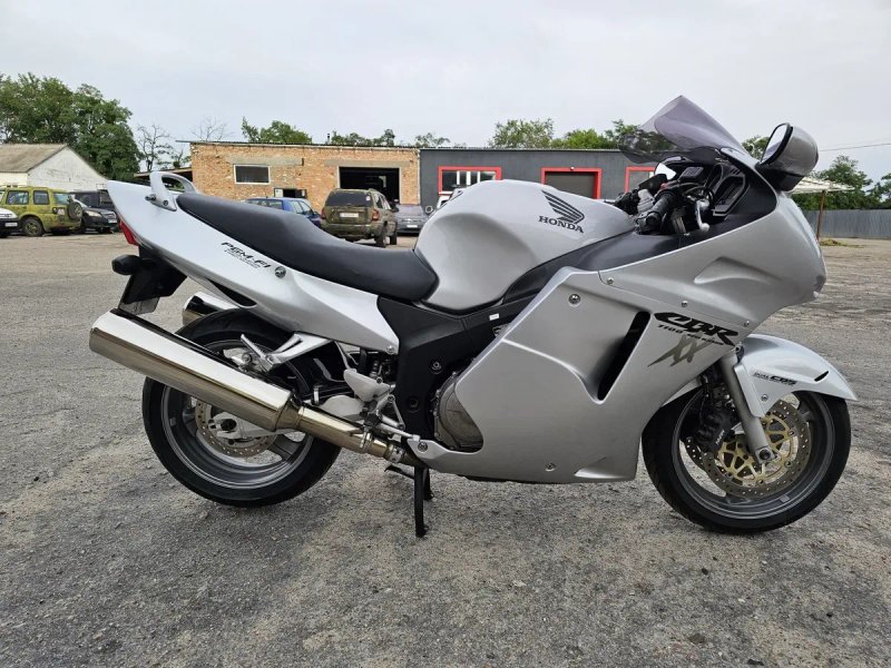 Honda cbr 1100 xx — фото 5
