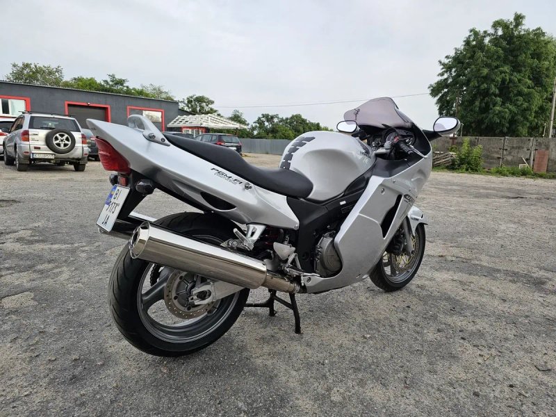 Honda cbr 1100 xx — фото 6